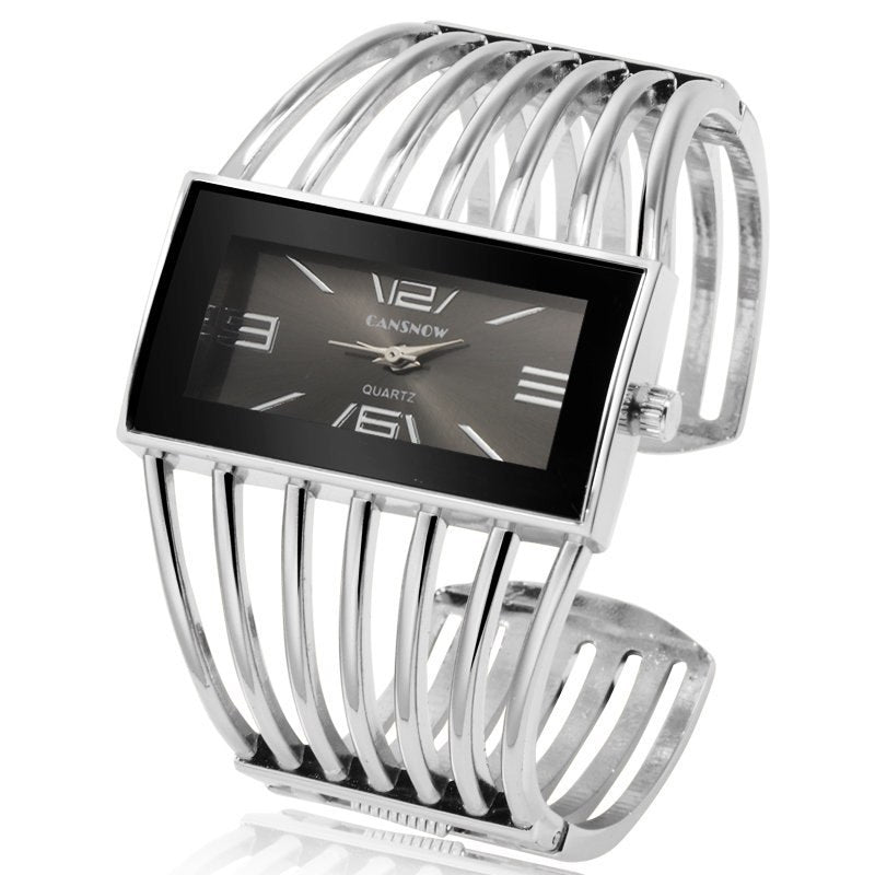 Luxe Bloom Women’s Bangle Watch